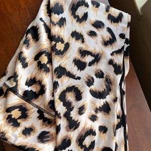 L leopard workout leggings